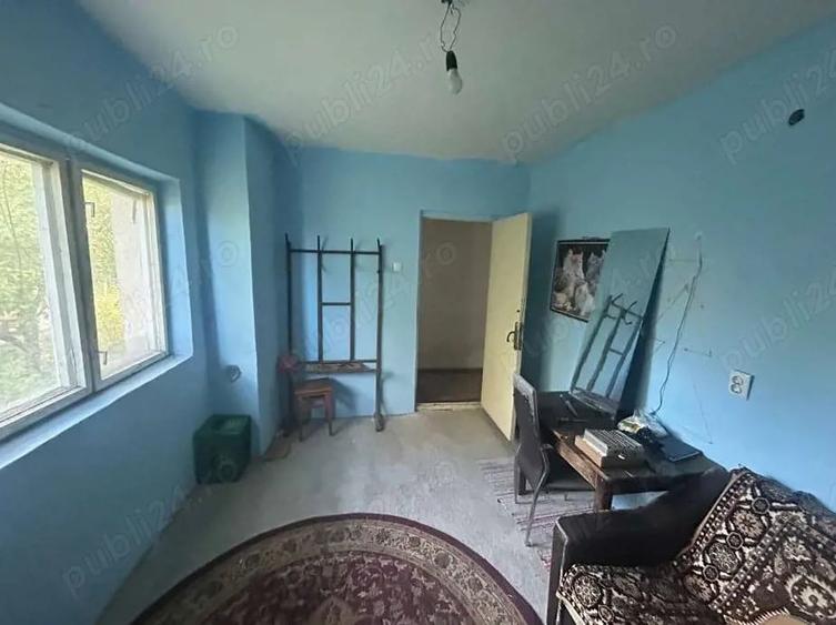Apartament cu 2 camere decomandat în Stâlpu