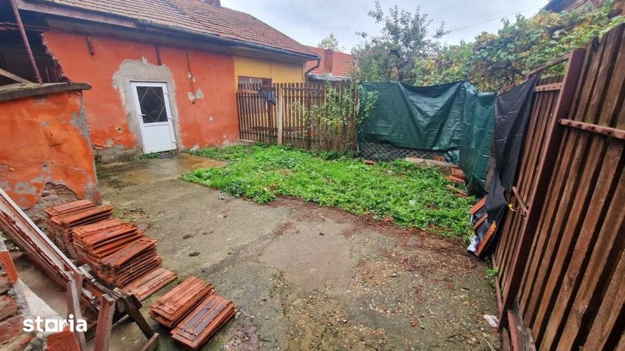 Casă cu 3 camere cu Teren 180 Mp în Eminescu