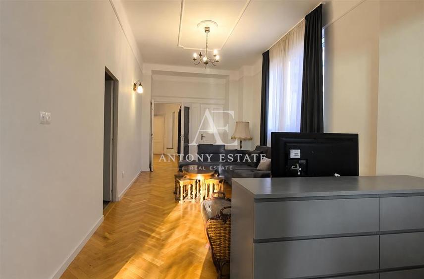 Apartament cu 4 camere decomandat, mobilat în Central