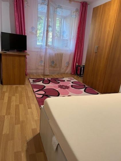 Apartament cu 3 camere decomandat în Ultracentral