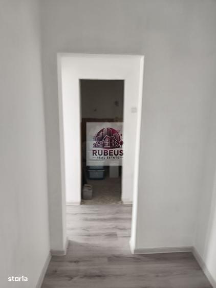 Apartament cu 4 camere în Gura Văii