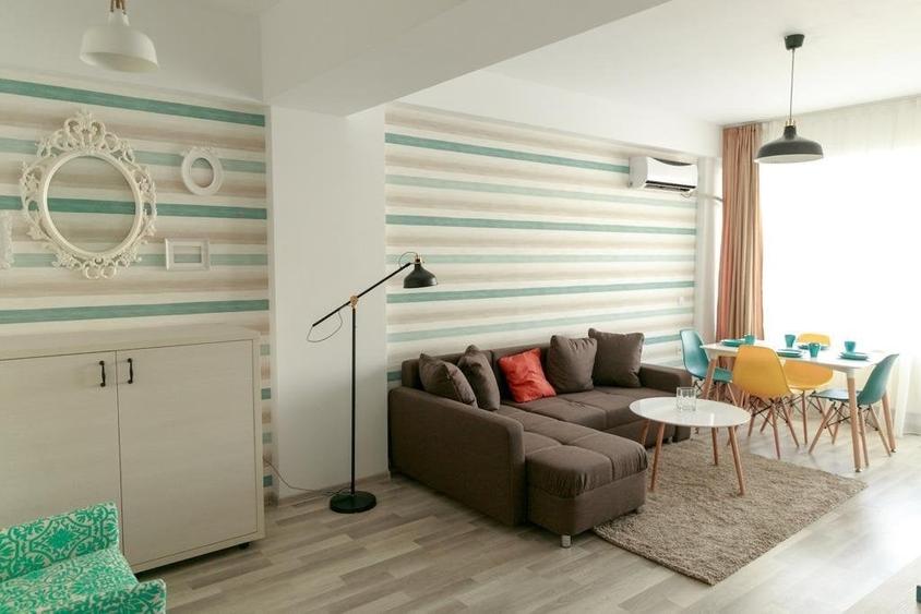 Apartament cu 2 camere semidecomandat, mobilat în Central