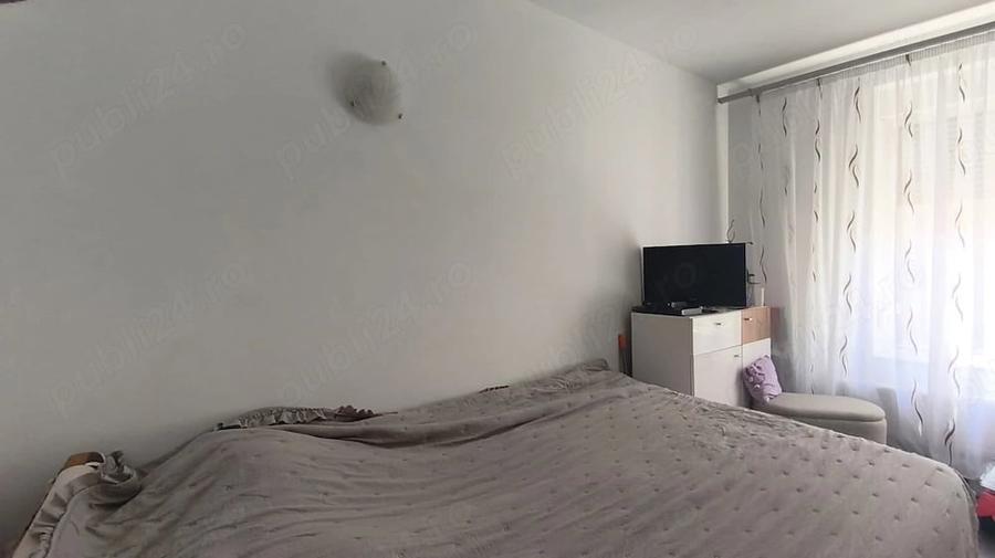 Apartament cu 3 camere semidecomandat în Ultracentral