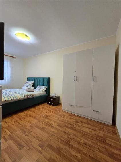 Apartament cu 2 camere decomandat în Vișani