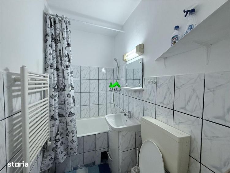 Garsonieră decomandată în Central