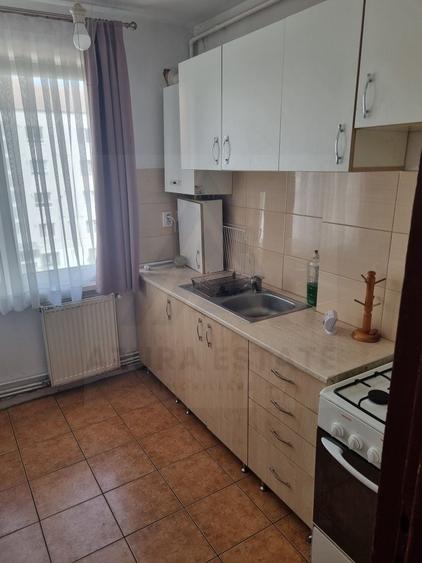 Apartament cu 2 camere decomandat, mobilat în Terezian