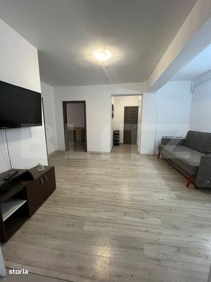 Apartament cu 3 camere decomandat în Uricani