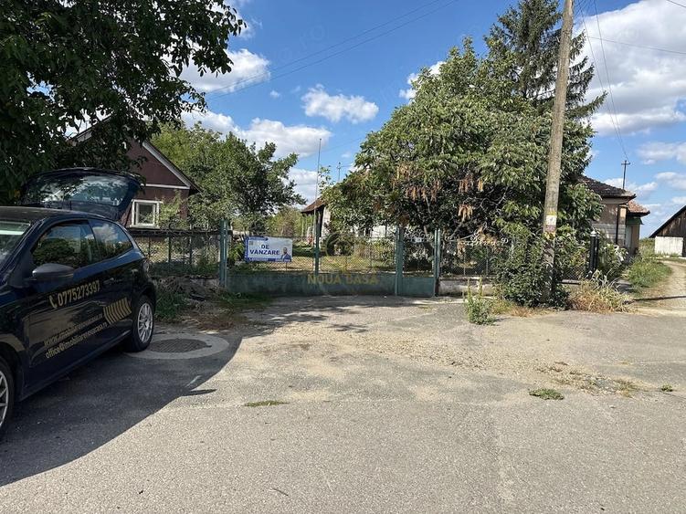 Casă cu 2 camere cu Teren 2232 Mp în Doba