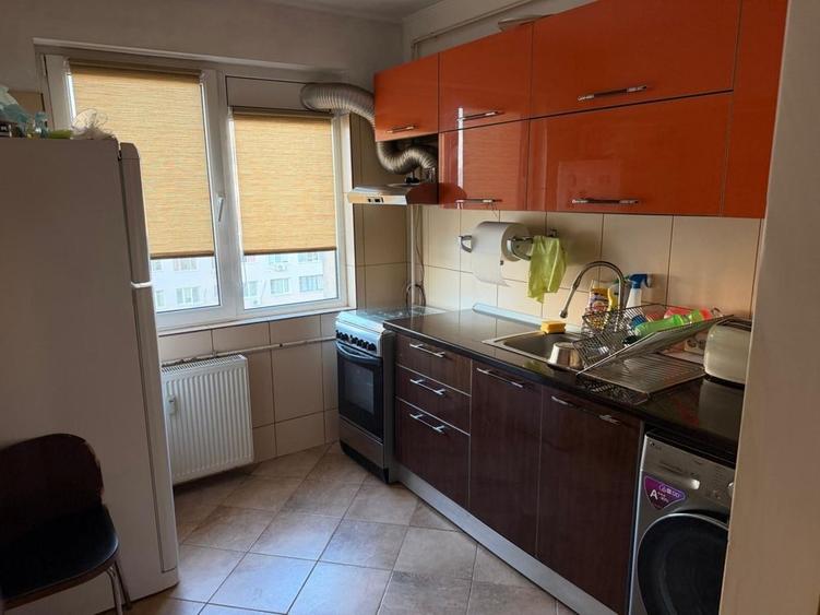 Apartament cu 2 camere decomandat în Colentina