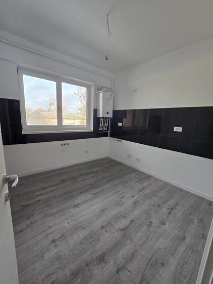 Apartament cu 2 camere decomandat în Nicolina
