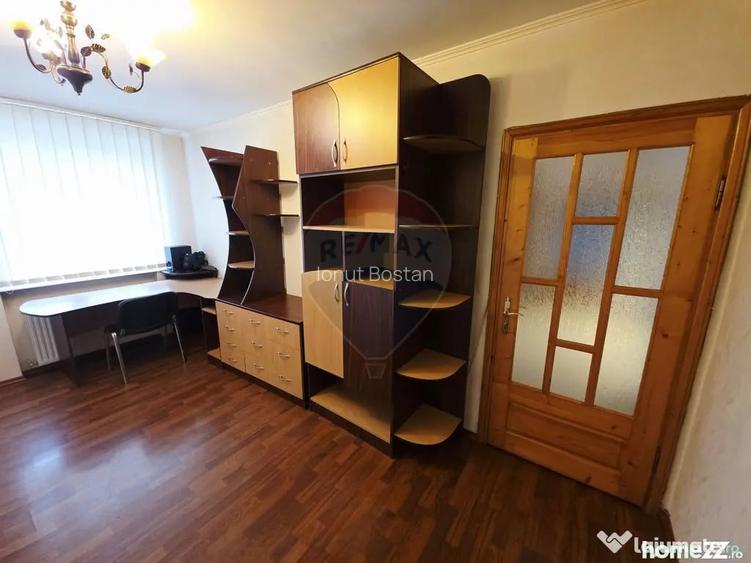 Apartament cu 4 camere de vanzare in zona Calea Romanului - Piatra-Neamt (Neamt)