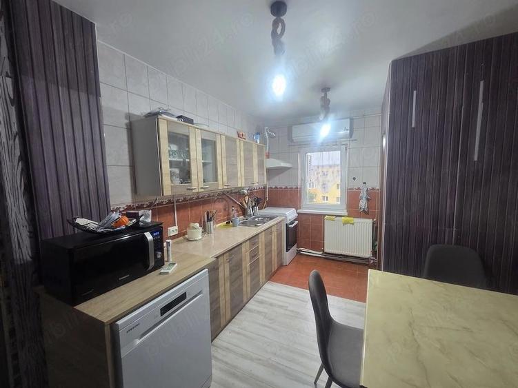 vand apartament decomandat 3 camere 68 mp - 7