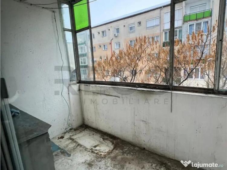 RECO Apartament 3 camere cu potential, etaj 2, Calea Aradulu - 9