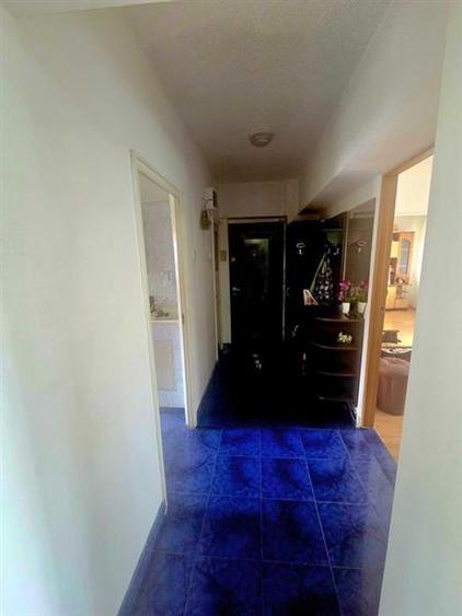 Apartament cu 3 camere decomandat, mobilat în Noua