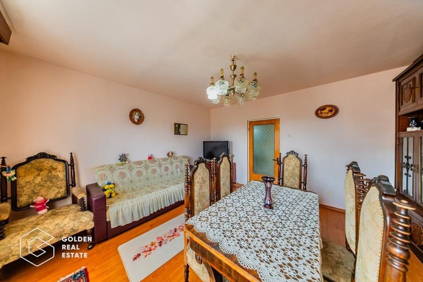 Apartament 4 camere, total decomandat, zona Miorita - 1