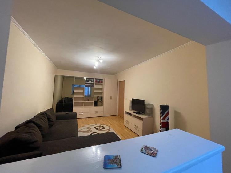 Tineretului parc metrou stradal - bloc 1982 - 4