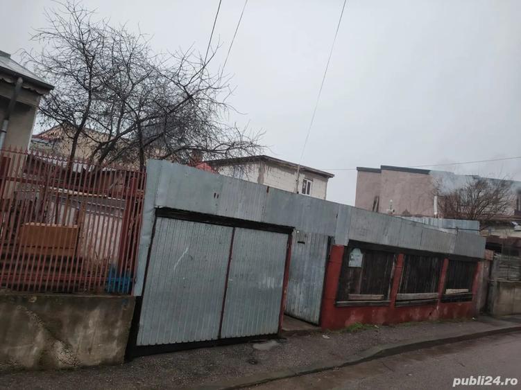 Casa batraneasca de vanzare Doamna Ghica Petricani proprietar teren 210 mp - 1