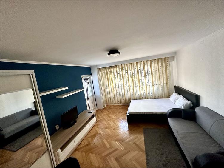 Garsoniera / studio zona mariott - catedrala - 4