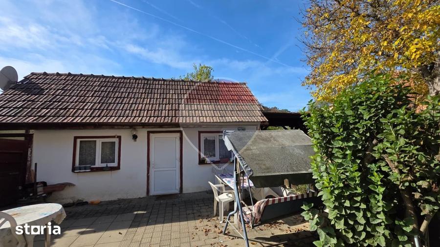 Casă cu 4 camere cu Teren 452 Mp în Central