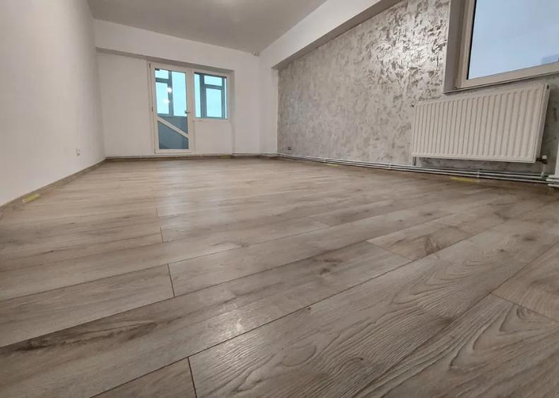 3 Camere Renovat bloc 1992 - Pacurari in zona Petrom / Kaufland - Etaj 2/9 - 1