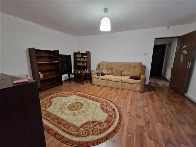 Casa pe sol,pretabila - cabinet, gradinita, locuinta -  Liceul Fratii Buzesti