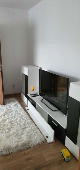 Propietar inchiriez apartament Brazda lui Novac et. 4/4 - 7