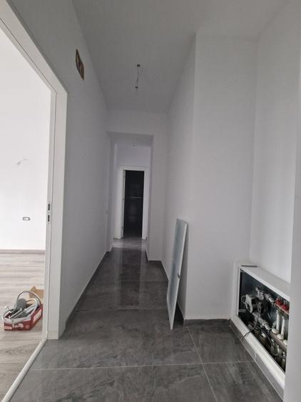 Decebal - Unirii -  Bloc nou - Apartament 3 camere - terasa - 2 grupuri sanitare - 13