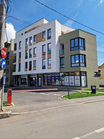 INCHIRIERE Cabinete/Birouri imobil nou - 13