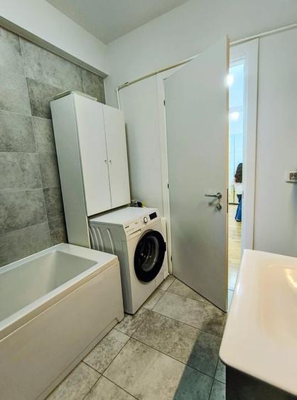 Iancu Nicolae- Gradina Zoologica- Jolie Ville- Loc parcare - 10