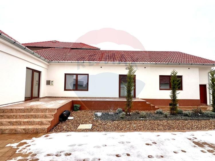 Casă de vânzare în zona Oncea, Str Ion Bogdan, teren 2.000 mp - 2