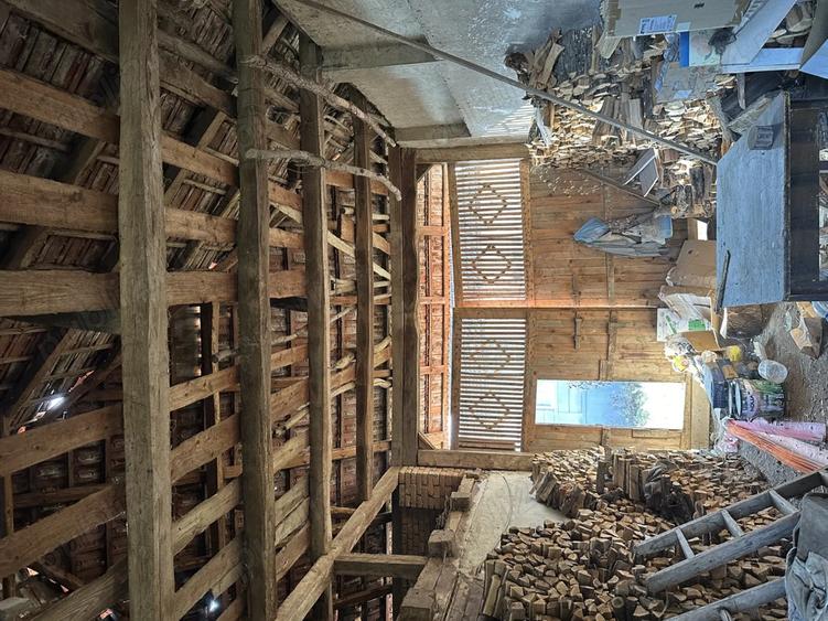 Vand casa taraneasca cu 8000 mp gradina - 4