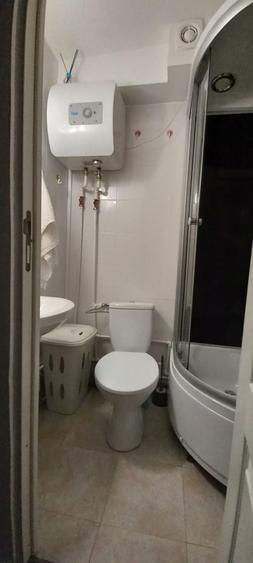 Vand garsoniera in zona Chibrit sector 1 - 1