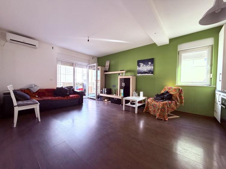 Apartament 3 camere , 58 mp utili , etaj 1/2 - Zona Bucovina - 1