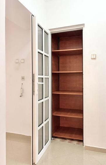 APARTAMENT CU 4 CAMERE AFLAT PE BD DECEBAL APROAPE DE PTA ALBA IULIA - UNIRII - 21