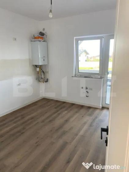 Duplex de vanzare, cu 4 camere, 100 mp+250 mp teren, zona Ip - 1