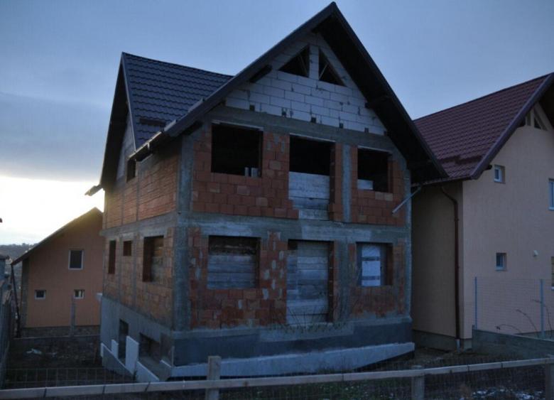 Vila la Rosu in Burdujeni - 6