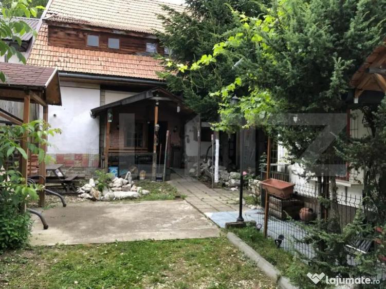 Casa cu doua corpuri, Zarnesti, pretabil pensiune sau casa d - 8