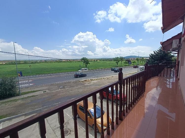 Inchiriem pensiune turistică 50loc cazare,parcare,Oradea-Felix - 8