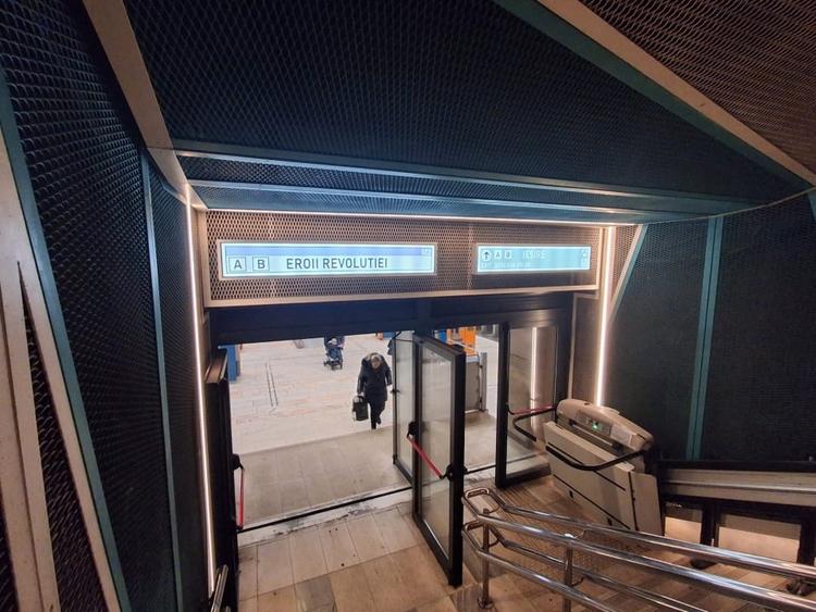 Metrou Eroii Revolutiei 2 camere mobilat si utilat. - 12