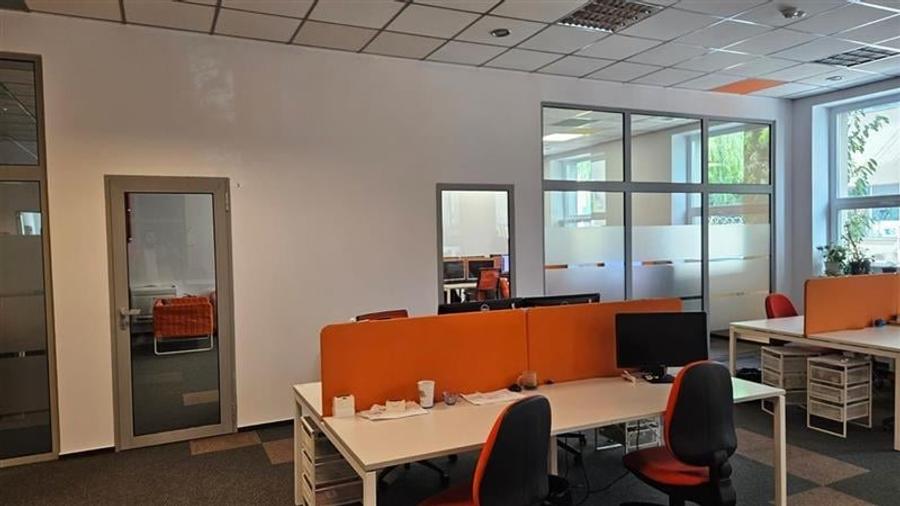 Birouri de inchiriat in cladirea Tati Center 2 - Parter 297,25 mp - 8