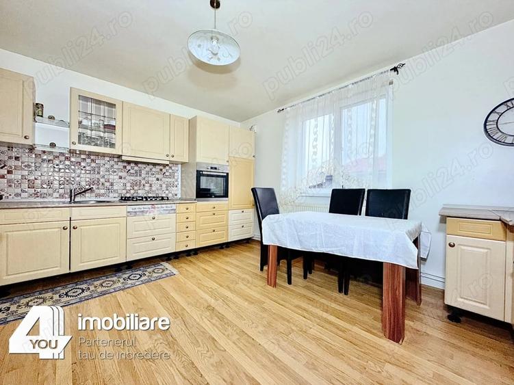 Casă cu Teren 1422 Mp în Cicir