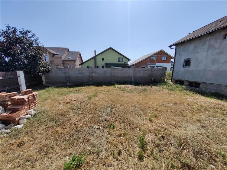 Casa NOUA cu 6 camere in Fantanele - 8