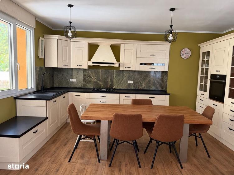 Casă cu 4 camere cu Teren 250 Mp în Corbeanca