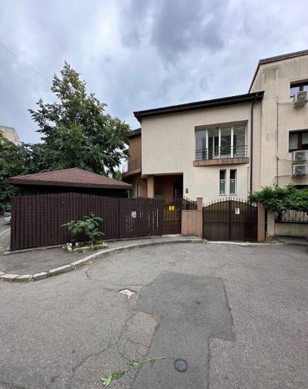 Proprietar inchiriez vila singur curte Mall Vitan S+P+Et.1 - 1