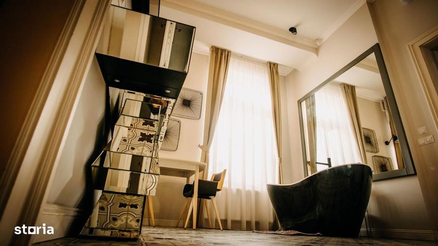 Bijuterie de apartament , Ultracentral | Terasa spre pietonala - 4