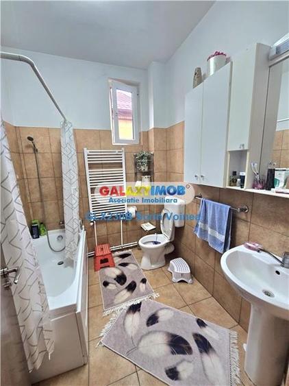 Casa 5 camere Fundulea | 240mp + 3 garaje | curte 680mp | Comision 0% - 9