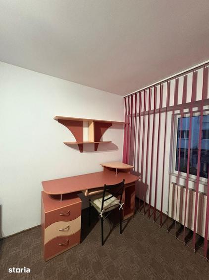 2 cam d 54 mp zona podul de fier la strada etaj 1/4 renovat 450 eur - 6