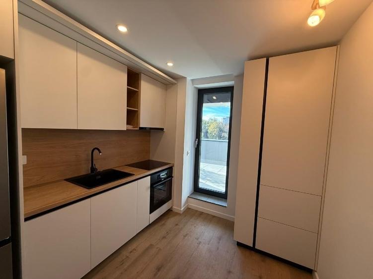 Spatiu birou de inchiriat - 2 camere Decomandat - 7