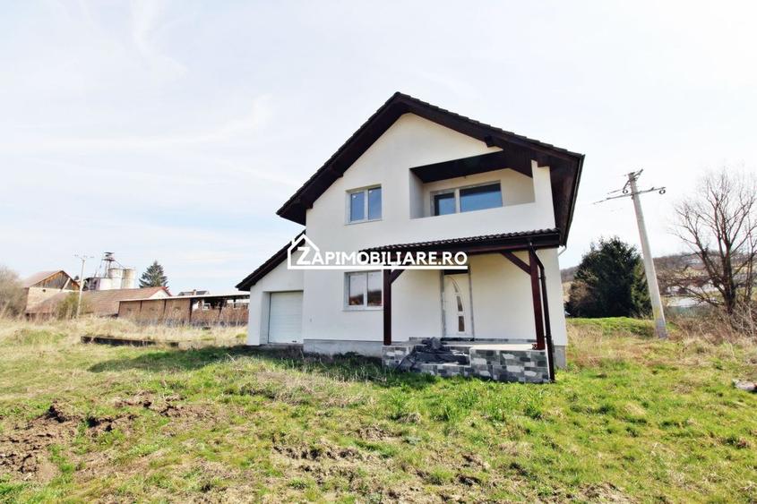 Corunca - Casa 140 mp  + Garaj ( aproape de principala) - 2