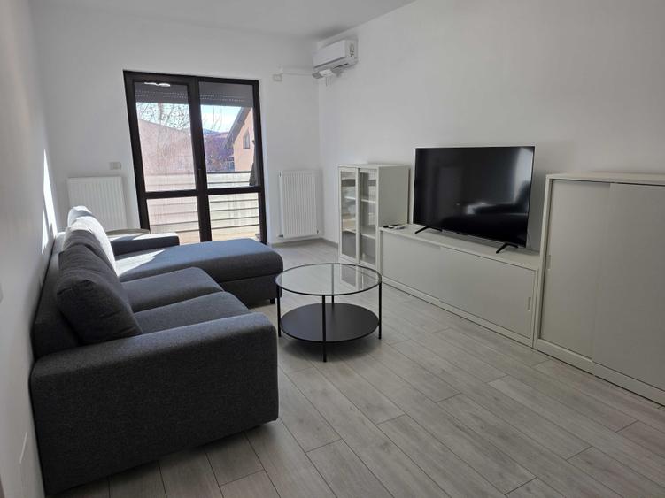 Apartament cu 2 camere decomandat în Exterior Vest